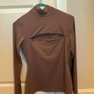 Sexy long sleeves fitted top.